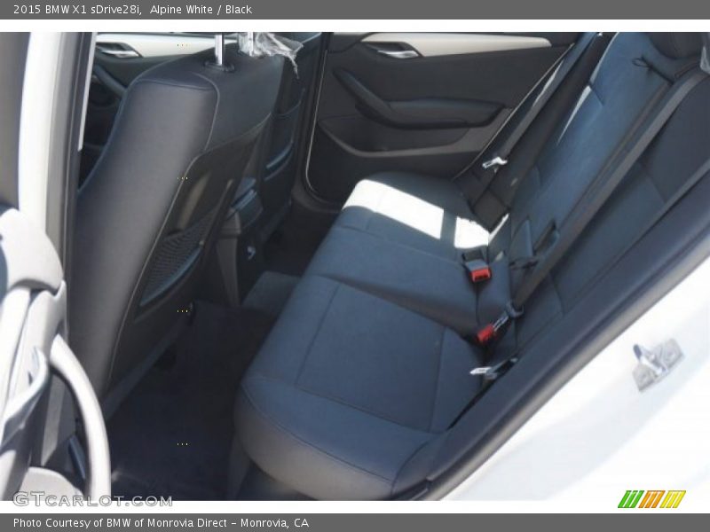 Alpine White / Black 2015 BMW X1 sDrive28i