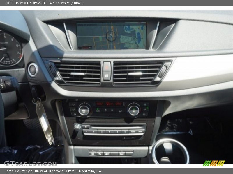 Alpine White / Black 2015 BMW X1 sDrive28i