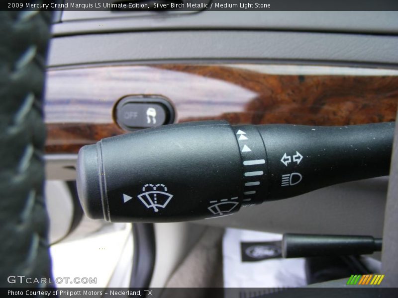 Silver Birch Metallic / Medium Light Stone 2009 Mercury Grand Marquis LS Ultimate Edition