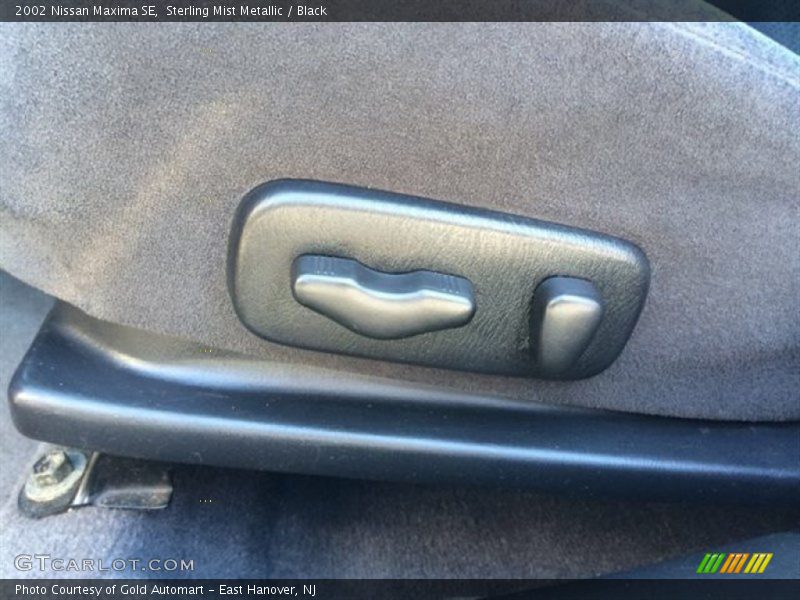 Sterling Mist Metallic / Black 2002 Nissan Maxima SE