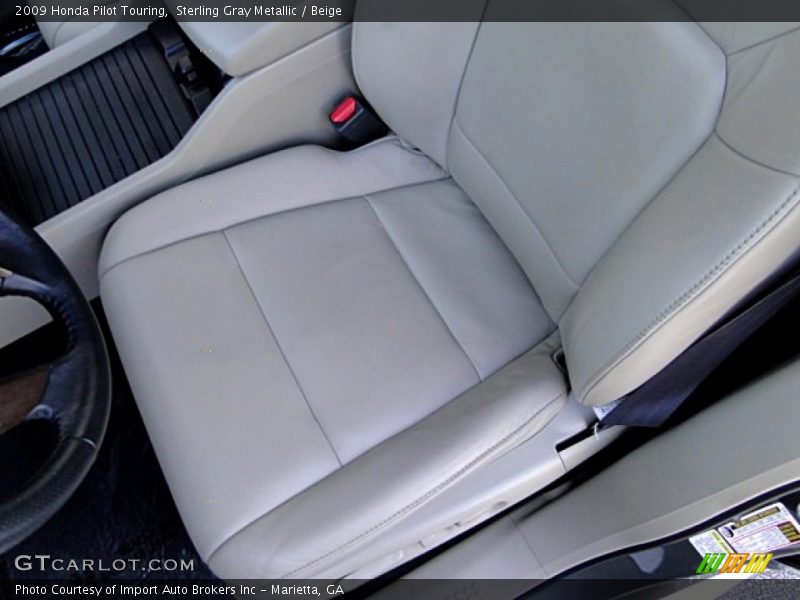 Front Seat of 2009 Pilot Touring