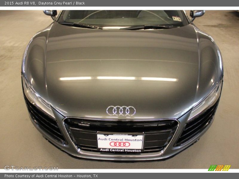Daytona Grey Pearl / Black 2015 Audi R8 V8
