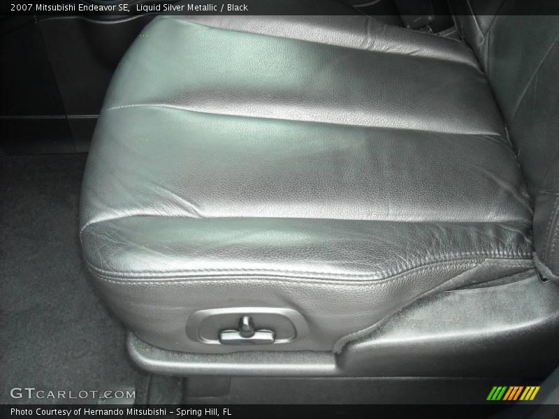 Liquid Silver Metallic / Black 2007 Mitsubishi Endeavor SE