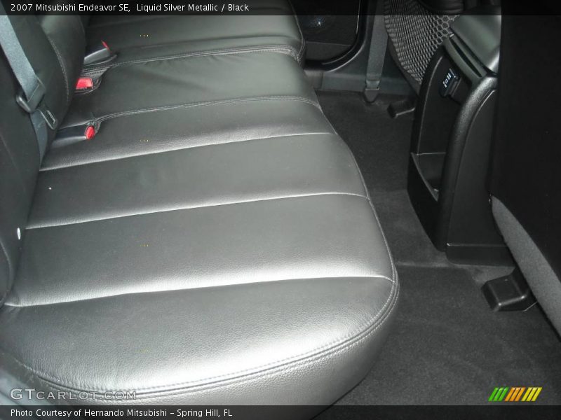 Liquid Silver Metallic / Black 2007 Mitsubishi Endeavor SE