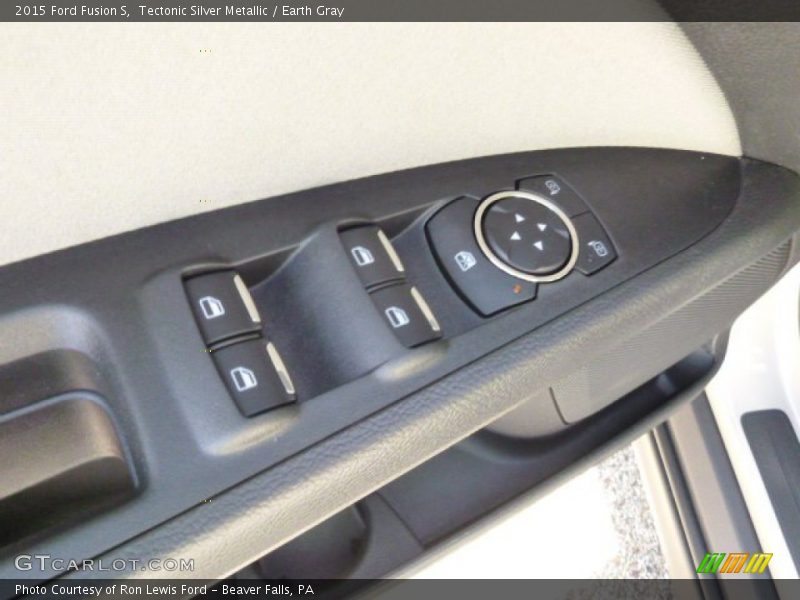 Tectonic Silver Metallic / Earth Gray 2015 Ford Fusion S