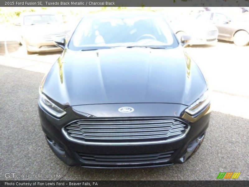 Tuxedo Black Metallic / Charcoal Black 2015 Ford Fusion SE