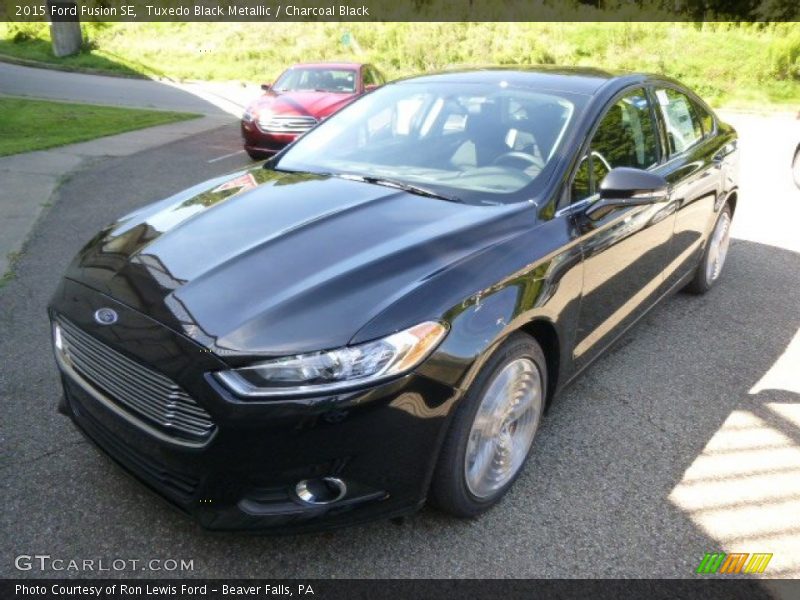 Tuxedo Black Metallic / Charcoal Black 2015 Ford Fusion SE