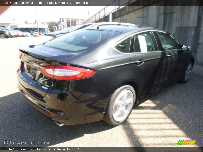 Tuxedo Black Metallic / Charcoal Black 2015 Ford Fusion SE
