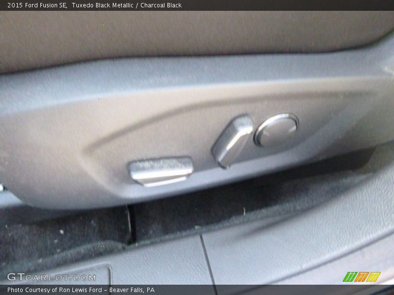 Tuxedo Black Metallic / Charcoal Black 2015 Ford Fusion SE