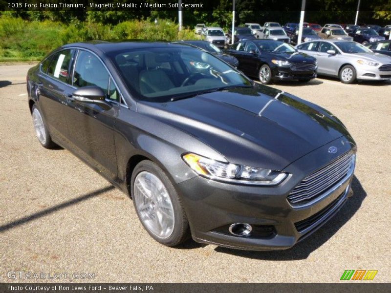 Front 3/4 View of 2015 Fusion Titanium