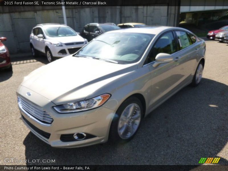 Tectonic Silver Metallic / Charcoal Black 2015 Ford Fusion SE
