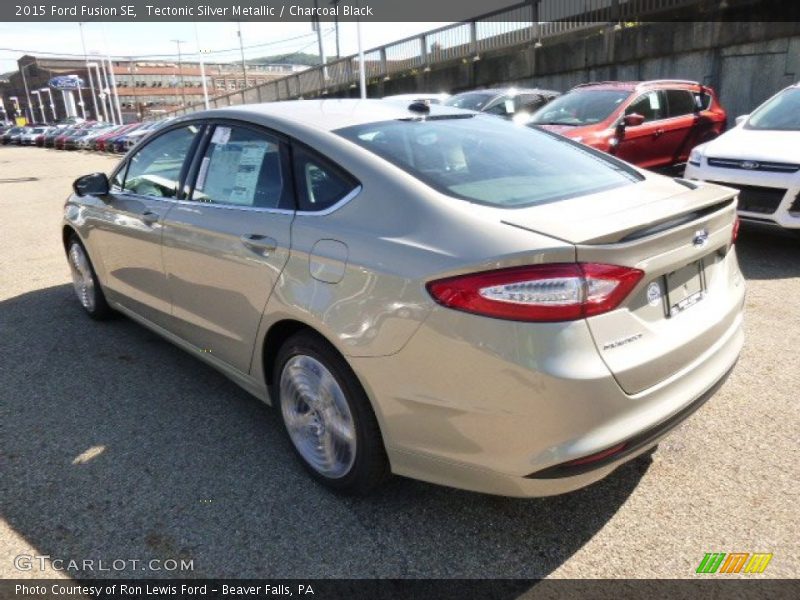 Tectonic Silver Metallic / Charcoal Black 2015 Ford Fusion SE