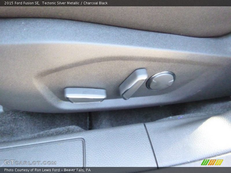 Tectonic Silver Metallic / Charcoal Black 2015 Ford Fusion SE