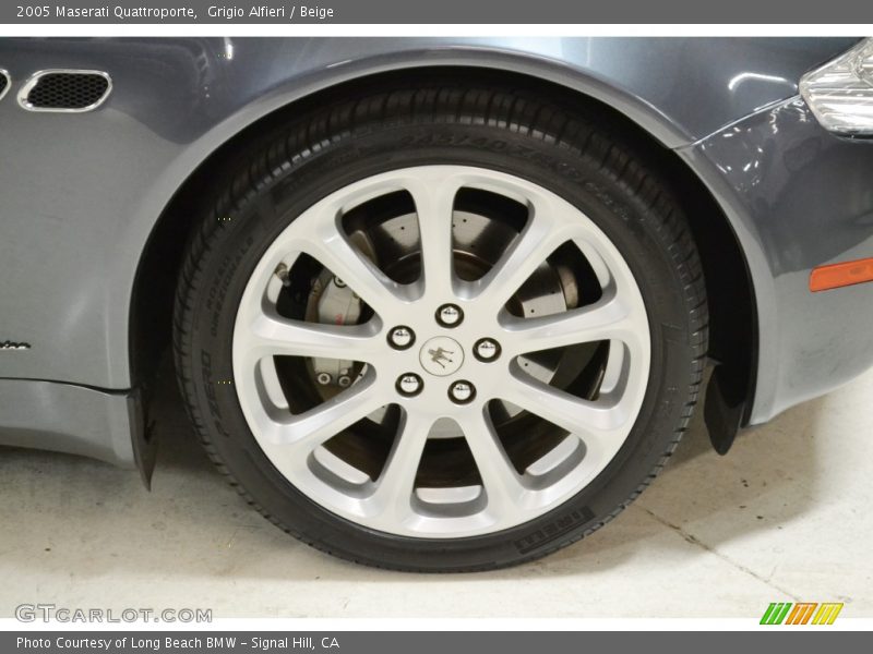 Grigio Alfieri / Beige 2005 Maserati Quattroporte