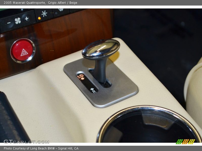 Grigio Alfieri / Beige 2005 Maserati Quattroporte