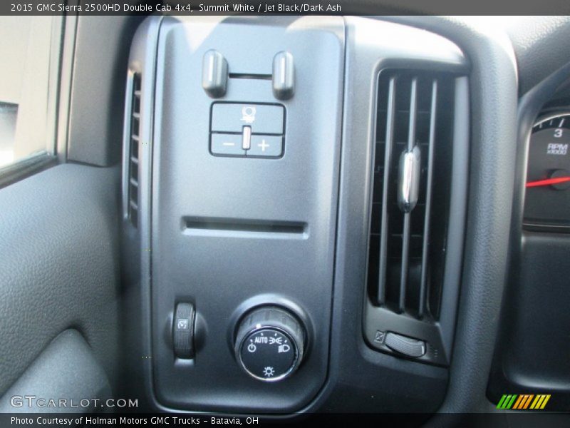 Controls of 2015 Sierra 2500HD Double Cab 4x4