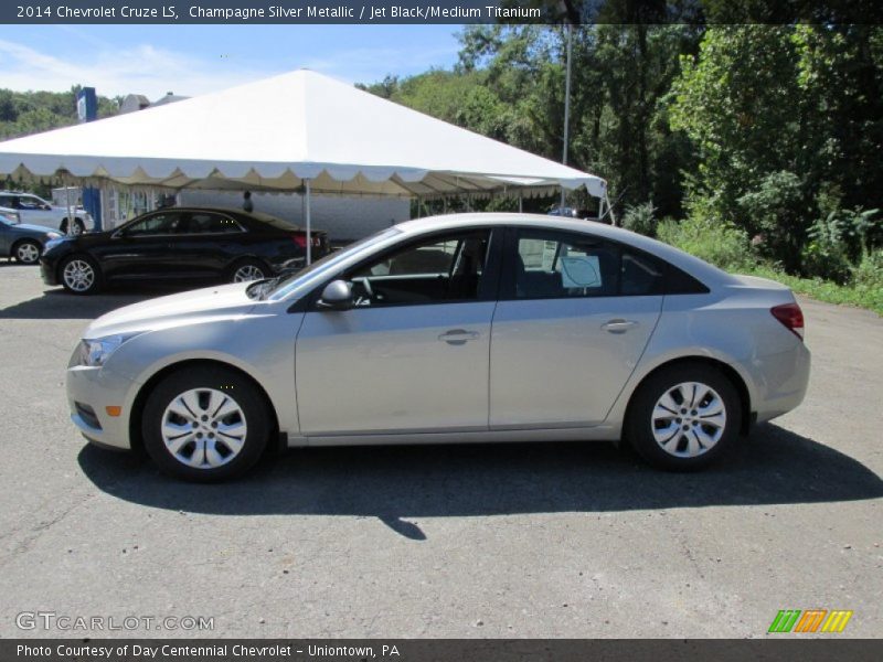 Champagne Silver Metallic / Jet Black/Medium Titanium 2014 Chevrolet Cruze LS