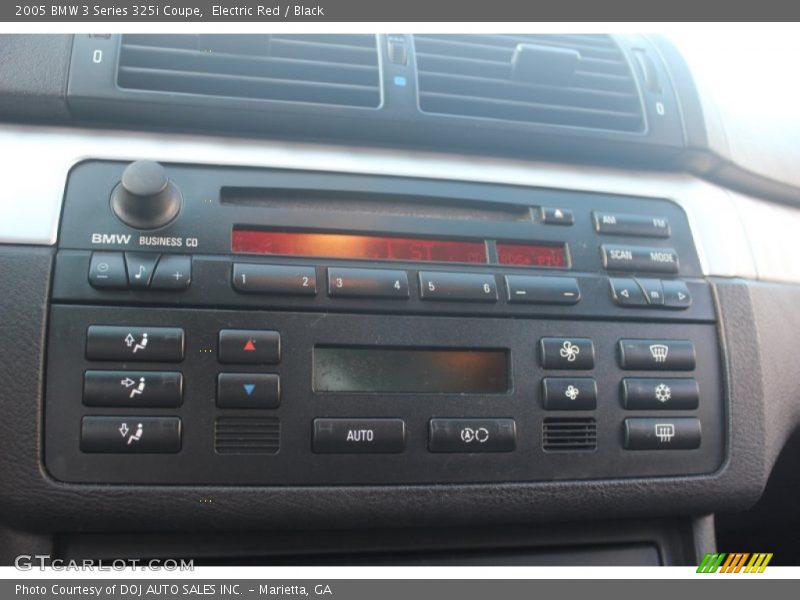 Controls of 2005 3 Series 325i Coupe