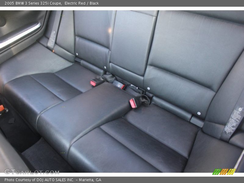 Rear Seat of 2005 3 Series 325i Coupe