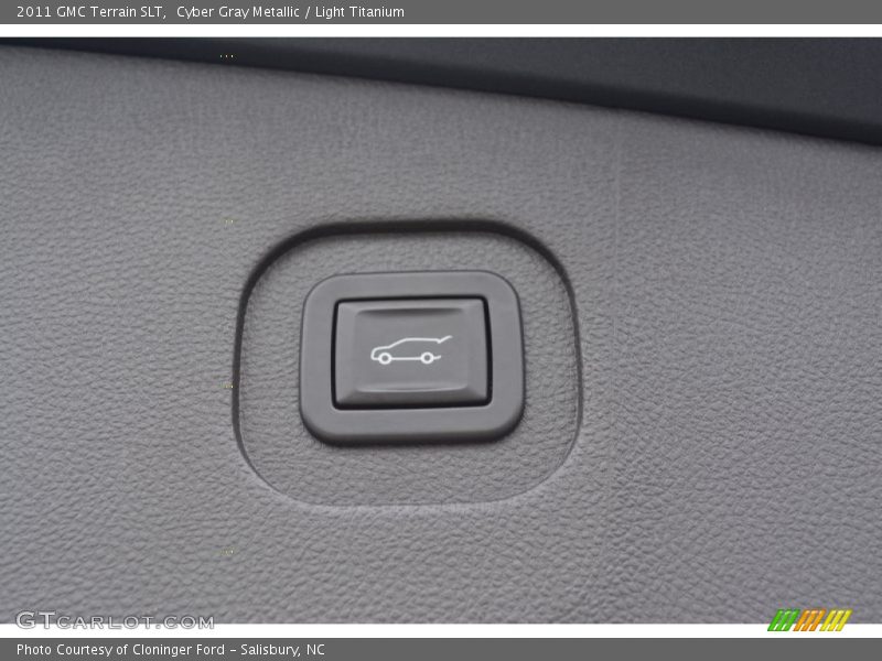 Cyber Gray Metallic / Light Titanium 2011 GMC Terrain SLT