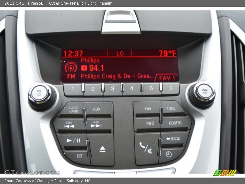 Cyber Gray Metallic / Light Titanium 2011 GMC Terrain SLT
