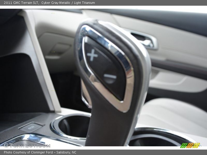 Cyber Gray Metallic / Light Titanium 2011 GMC Terrain SLT