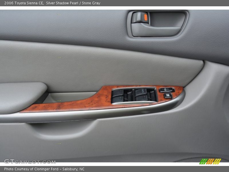 Silver Shadow Pearl / Stone Gray 2006 Toyota Sienna CE