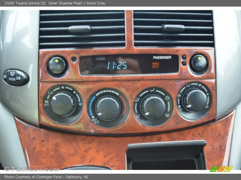 Silver Shadow Pearl / Stone Gray 2006 Toyota Sienna CE