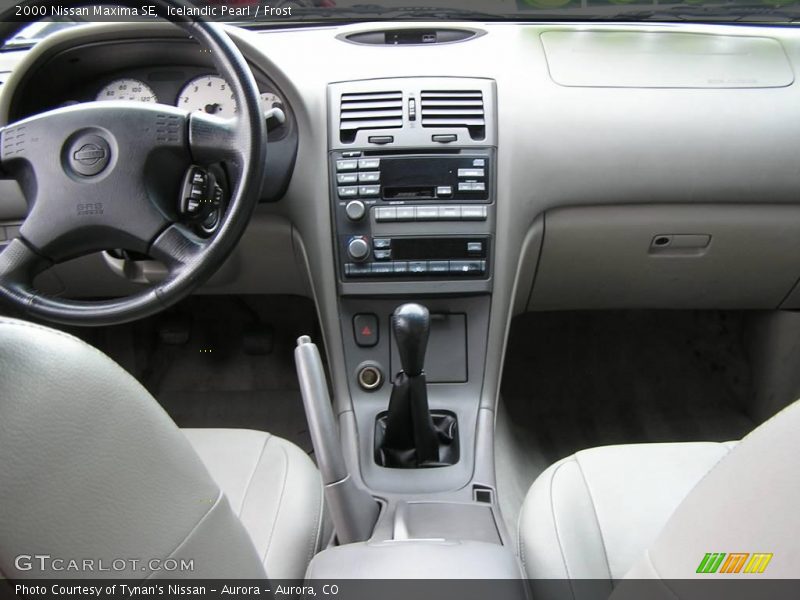 Icelandic Pearl / Frost 2000 Nissan Maxima SE
