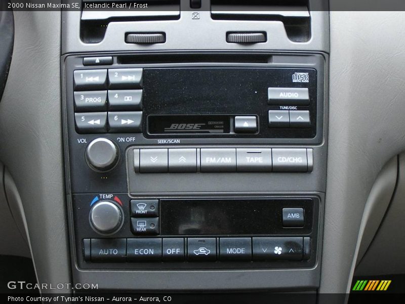 Icelandic Pearl / Frost 2000 Nissan Maxima SE
