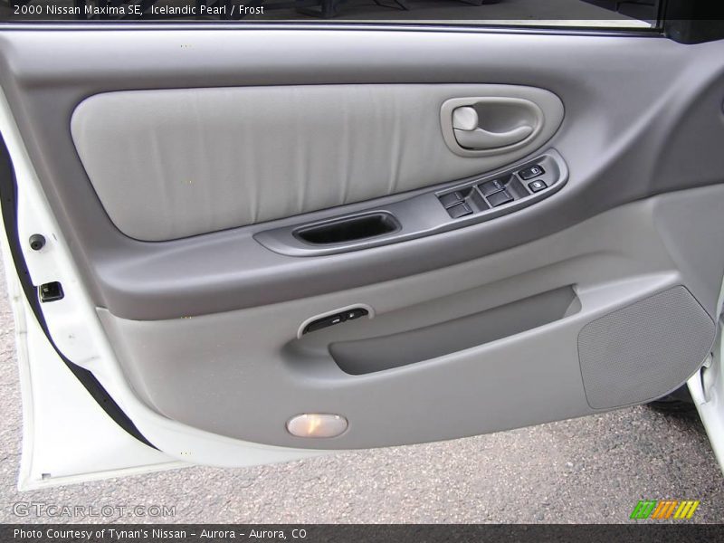 Icelandic Pearl / Frost 2000 Nissan Maxima SE