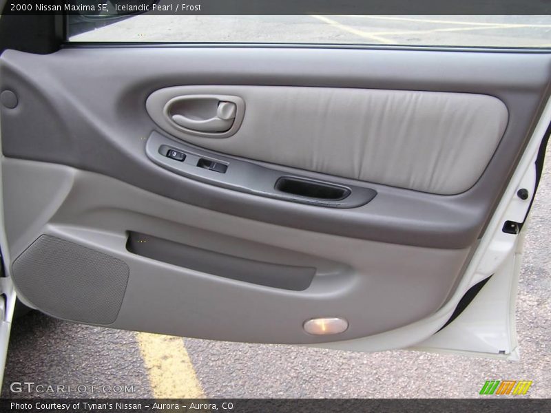 Icelandic Pearl / Frost 2000 Nissan Maxima SE