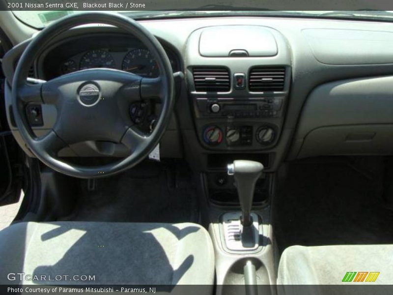 Blackout Black / Stone 2001 Nissan Sentra GXE