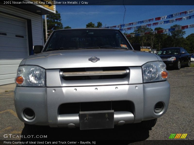 Silver Ice Metallic / Gray 2001 Nissan Frontier XE King Cab