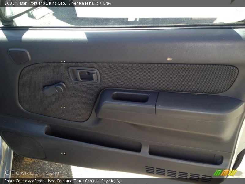 Silver Ice Metallic / Gray 2001 Nissan Frontier XE King Cab