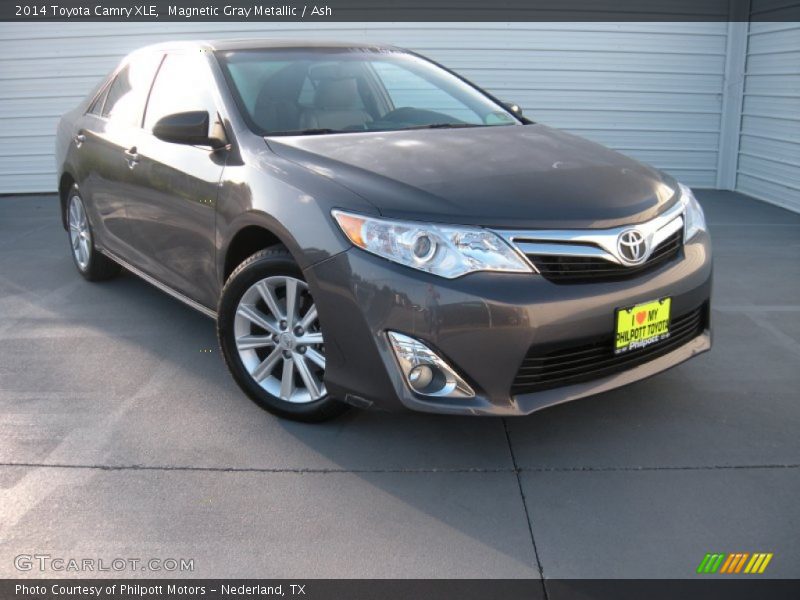 Magnetic Gray Metallic / Ash 2014 Toyota Camry XLE