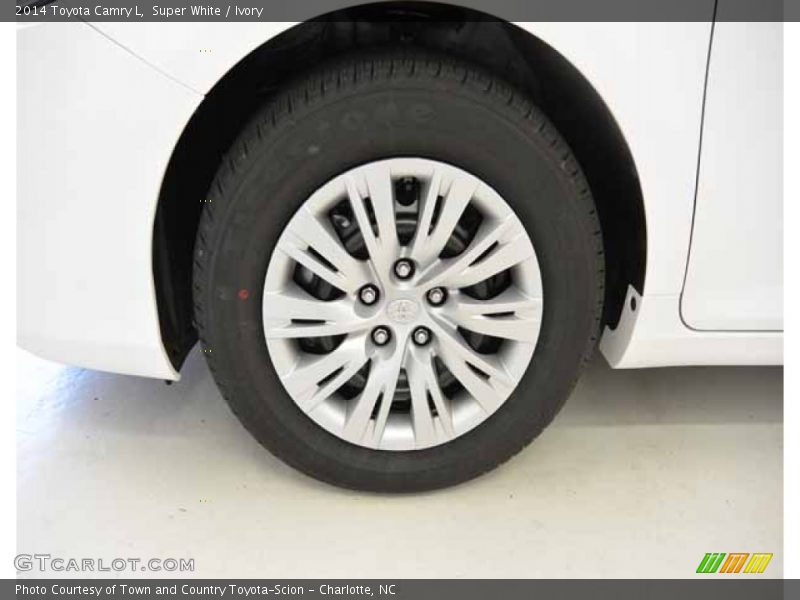 Super White / Ivory 2014 Toyota Camry L