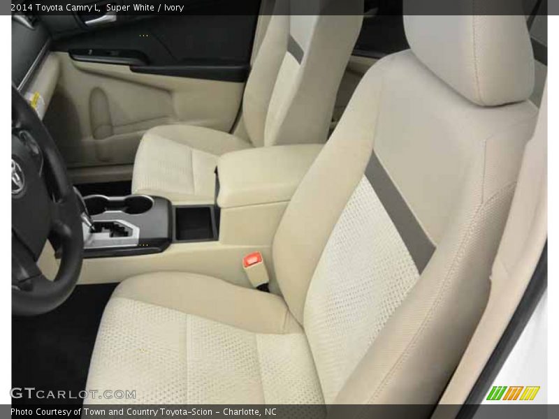 Super White / Ivory 2014 Toyota Camry L