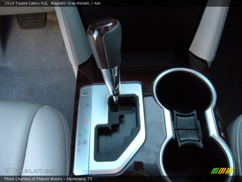 Magnetic Gray Metallic / Ash 2014 Toyota Camry XLE