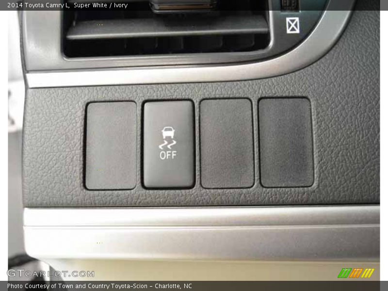 Super White / Ivory 2014 Toyota Camry L