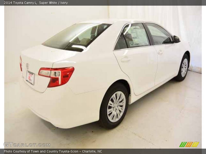Super White / Ivory 2014 Toyota Camry L