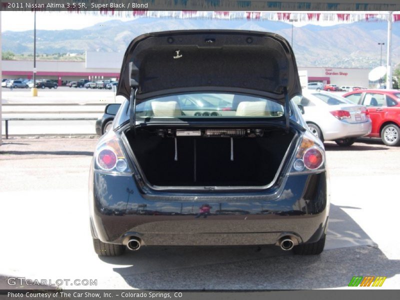 Super Black / Blond 2011 Nissan Altima 3.5 SR
