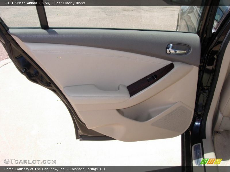 Super Black / Blond 2011 Nissan Altima 3.5 SR