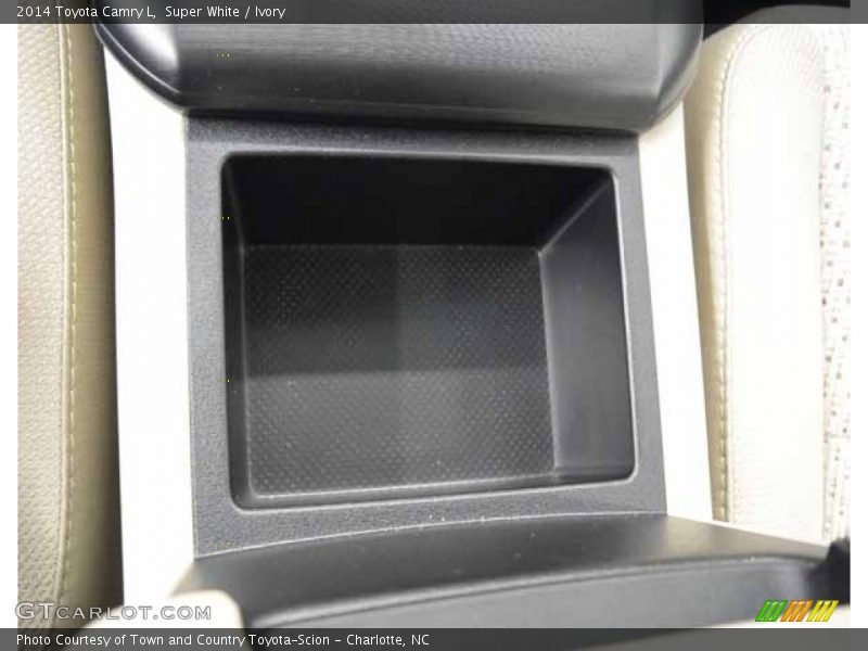 Super White / Ivory 2014 Toyota Camry L