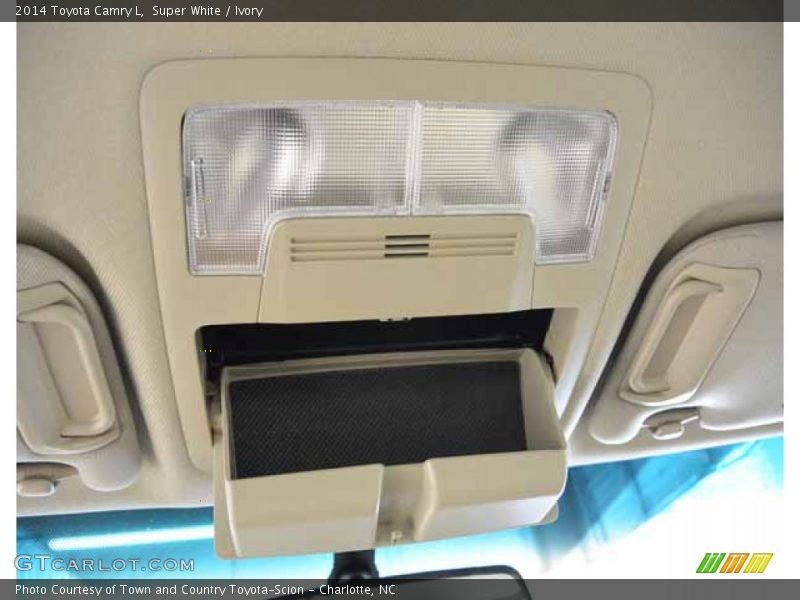 Super White / Ivory 2014 Toyota Camry L
