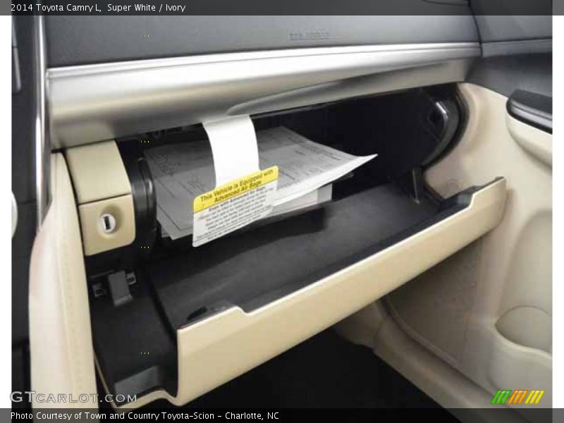 Super White / Ivory 2014 Toyota Camry L
