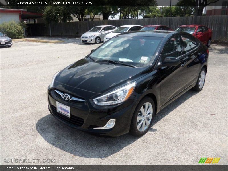 Ultra Black / Gray 2014 Hyundai Accent GLS 4 Door