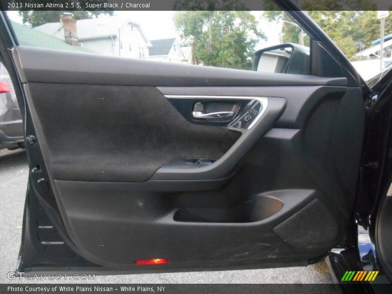 Super Black / Charcoal 2013 Nissan Altima 2.5 S