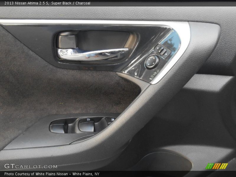 Super Black / Charcoal 2013 Nissan Altima 2.5 S