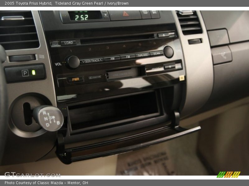 Tideland Gray Green Pearl / Ivory/Brown 2005 Toyota Prius Hybrid